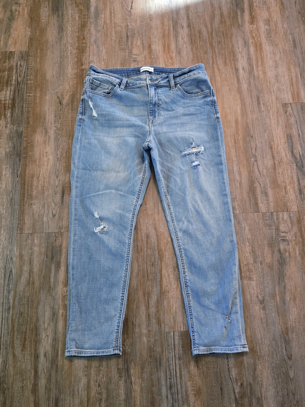 Studio Blue Light Wash Distressed Capri Jeans